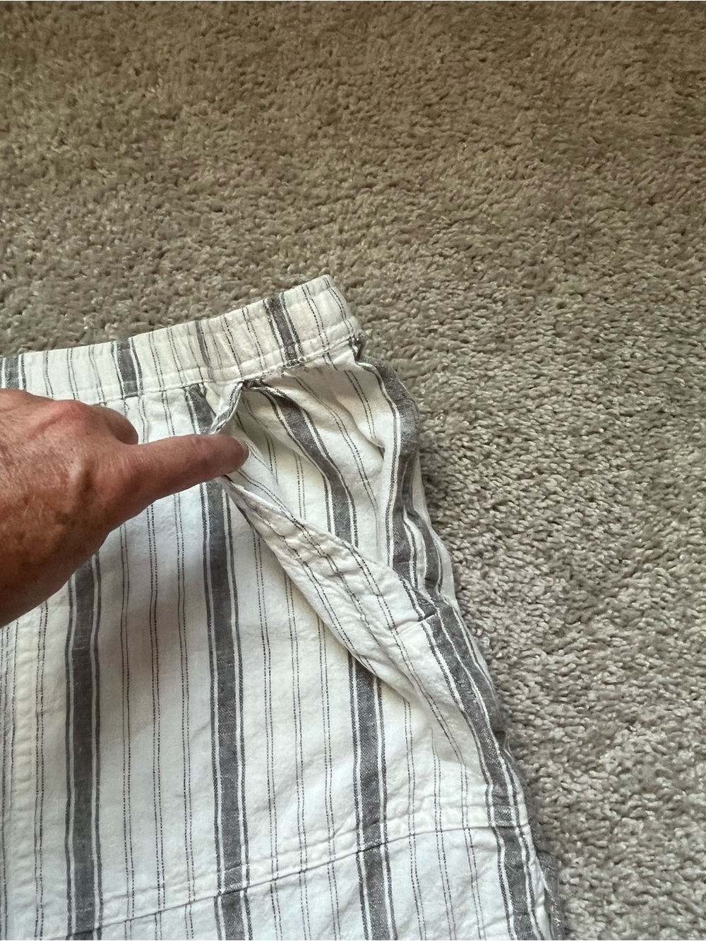 Universal Thread  shorts - Picture 4 of 5